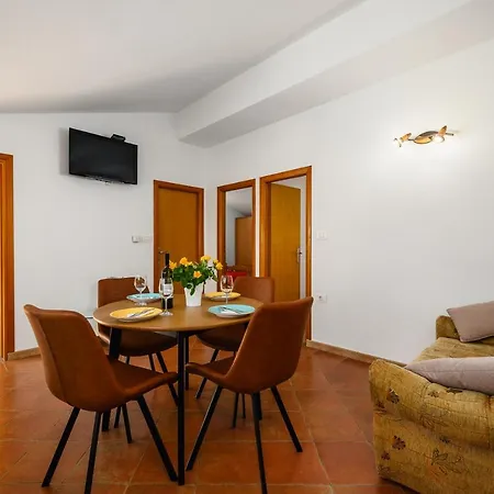 Apartment Sadina Tinjan