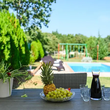 Apartment Sadina Tinjan